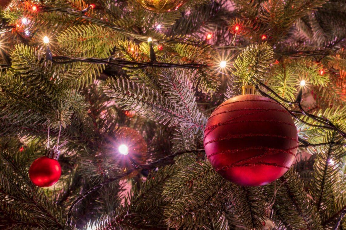King of Christmas: Elevate Décor